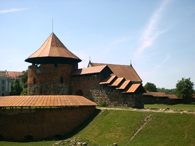  Kowno na Litwie - ruiny zamku. 