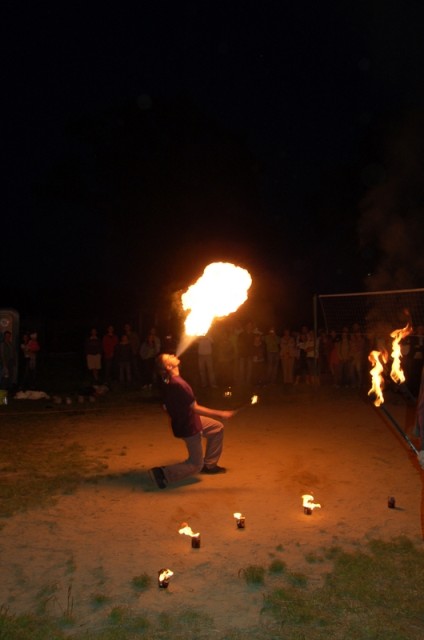 Występ w Pogrodziu grupy tancerzy ognia Ignis Fatuus z Elbląga - 17 maj 2008