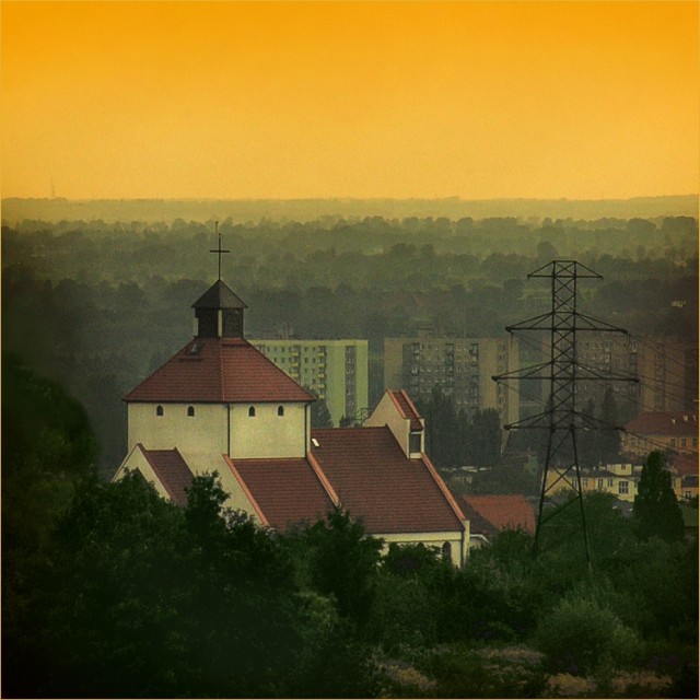 Sw. Florian i św. Słup Wysokiego Napięcia. (Wrzesień 2008)