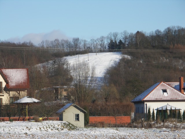 Góra Krucza(Chrobrego) widziana z ulicy Chrobrego (Luty 2009)