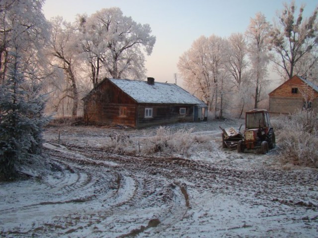 wieś zimą