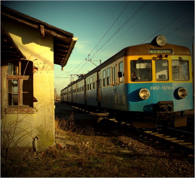 to se nie wrati....~/ Komorowo dworzec , którego już nie ma / (Czerwiec 2009)