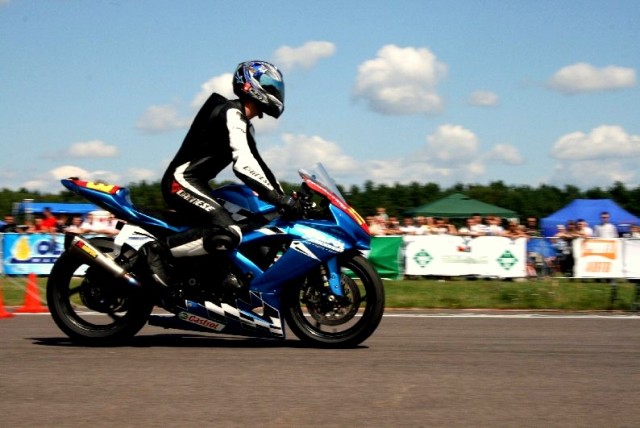 Niedzielny wyjazd...
Wyścigi 1/4 mili Olsztyn - Dajtki
9.08.2009