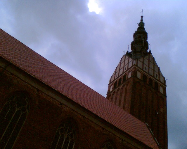 Chmury nad Kościołem