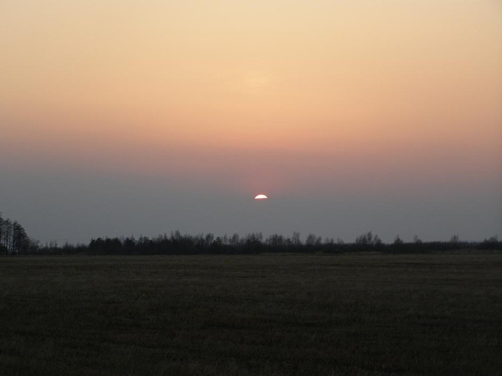 Zachód słońca nad Zalewem - Kadyny (Kwiecień 2010)