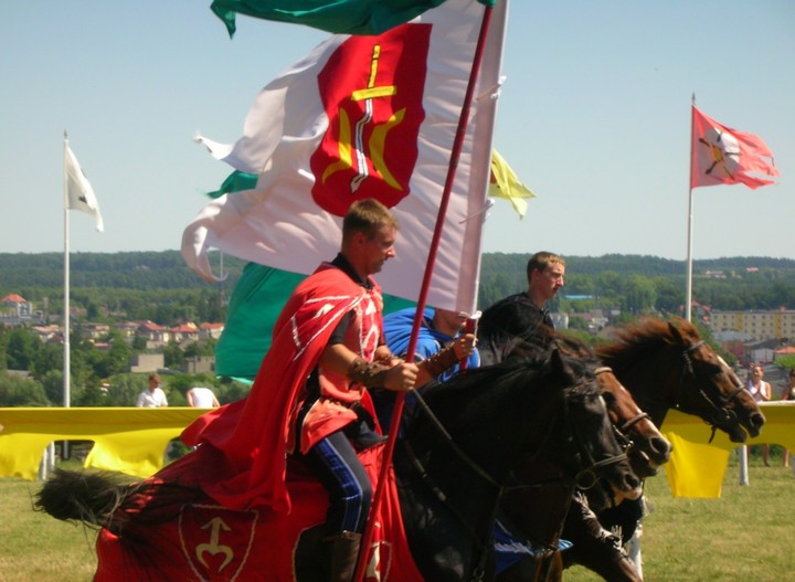 Parada zwycięzców (Turniej rycerski; 10.07.2010; Zamek Golub-Dobrzyń)