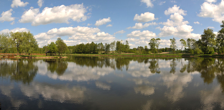 lustrzane jeziorko w Pasłęku