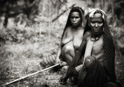 Matka i córka z plemienia Yali