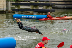 Pływacy i triathloniści opanują starówkę