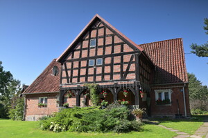 Wernisaż fotografii i prelekcja „Domy podcieniowe Wysoczyzny Elbląskiej”