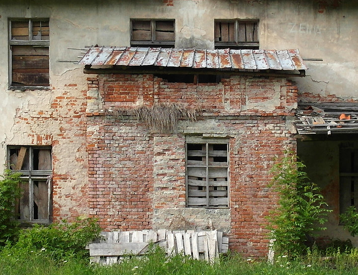 Stolzenhof – Podgórze, ul.Witkiewicza, fragment XIX wiecznego dworu. (Sierpień 2013)