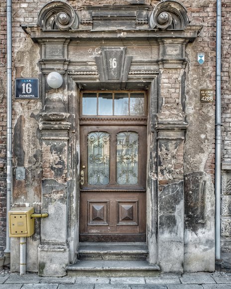 Drzwi (Kwiecień 2019)
