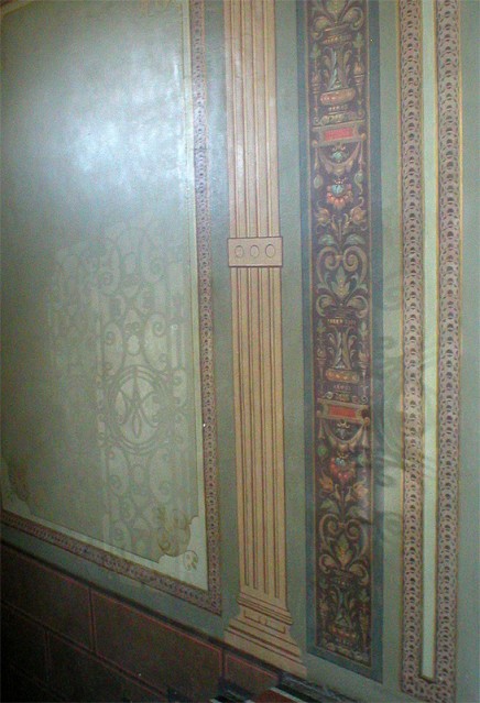 ornamenty ścienne w pałacyku Neufeldta