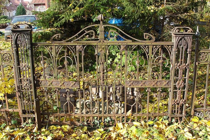 Brama - cmentarz przy ul. Sadowej