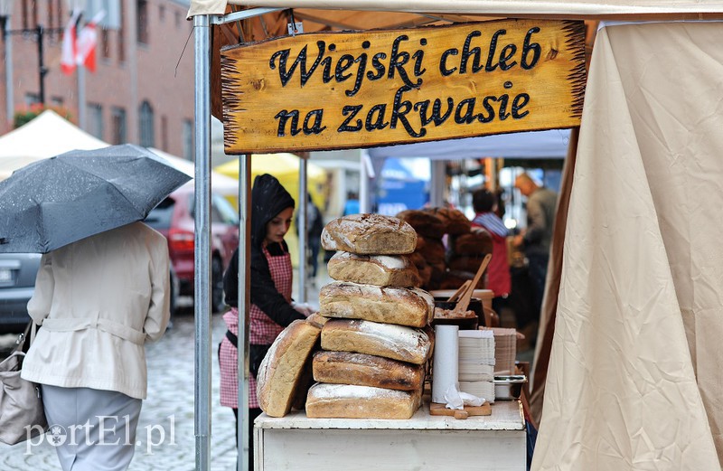 Elbląg, Chleb smakuje nawet w deszczu