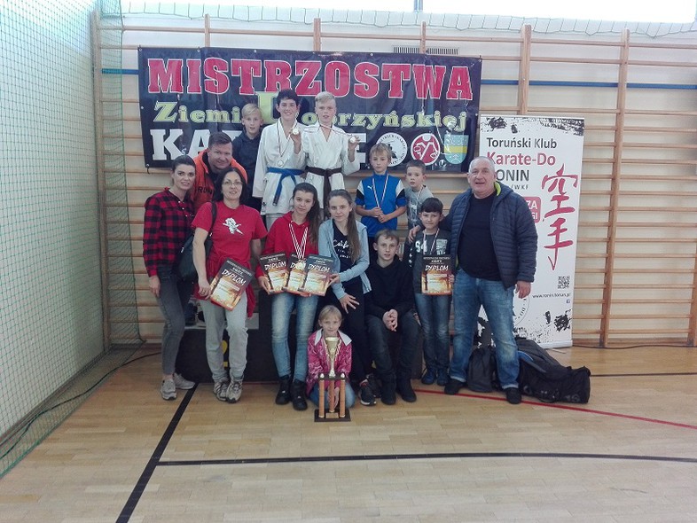 Elbląg, Elbląscy karatecy z medalami