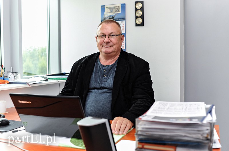 Elbląg, - Kieruję się zasadą: chcę sprzedać dużo, a nie drogo - tak Andrzej Bugajny mówi o polityce dotyczącej cen biletów wstępu na tor łyżwiarski przy ul. Agrykola Elbląg, - Kieruję się zasadą: chcę sprzedać dużo, a nie drogo - tak Andrzej Bugajny mówi o polityce dotyczącej cen biletów wstępu na tor łyżwiarski przy ul. Agrykola