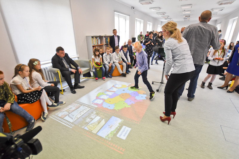 Elbląg, Czarodziejska podłoga to hit biblioteczny