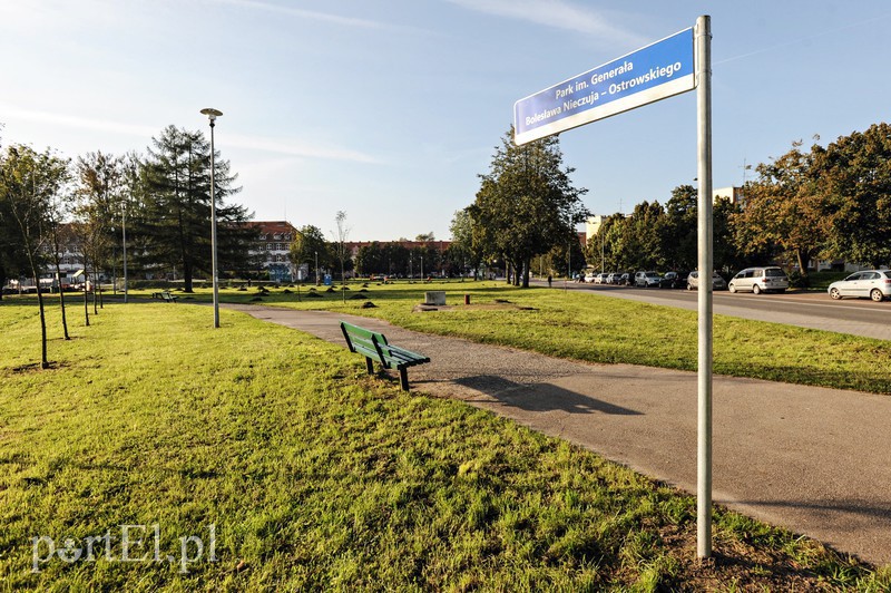 Elbląg, Szalet stanie na skwerze pomiędzy ul. Mickiewicza i Żeromskiego Elbląg, Szalet stanie na skwerze pomiędzy ul. Mickiewicza i Żeromskiego