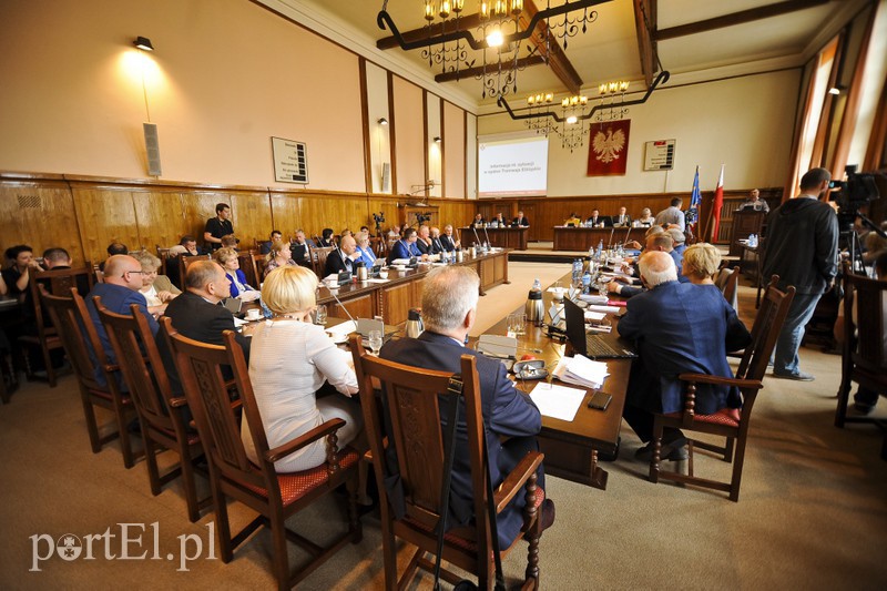 Elbląg, Portfele radnych pod lupą