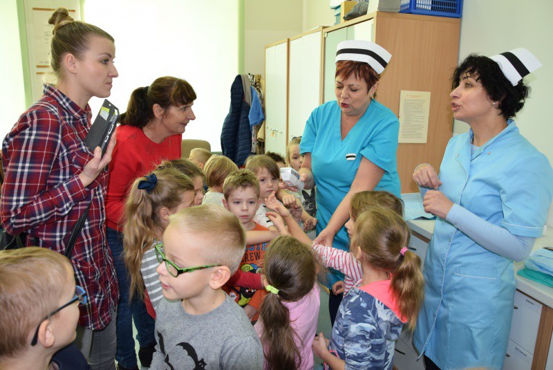 Elbląg, W EUH-E dzieci poznają pracę pielęgniarki i ratownika medycznego