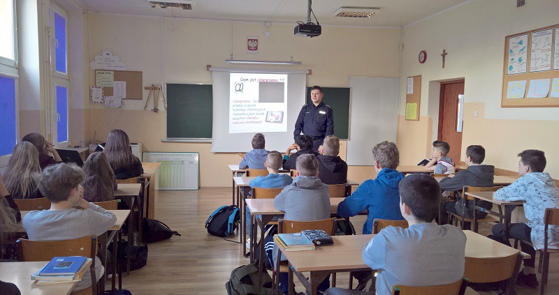 Elbląg, Z młodzieżą o cyberprzemocy Elbląg, Z młodzieżą o cyberprzemocy