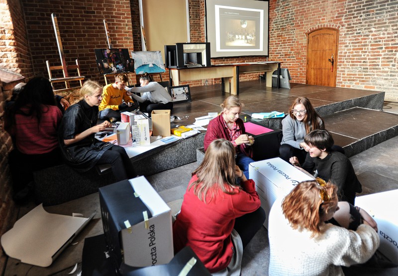 Elbląg, Dzisiaj w Bibliotece Elbląskiej odbyły się warsztaty ze scenografii