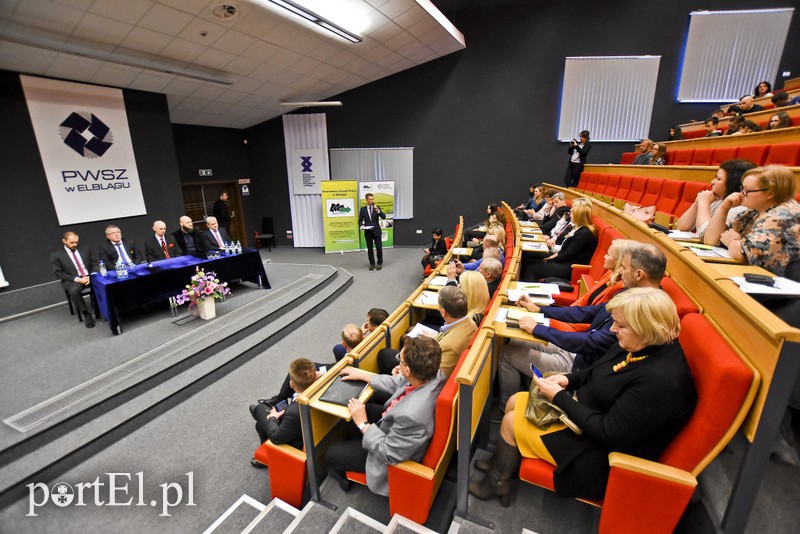 Elbląg, Konferencja o rynku pracy odbyła się w auli PWSZ w Elblągu Elbląg, Konferencja o rynku pracy odbyła się w auli PWSZ w Elblągu