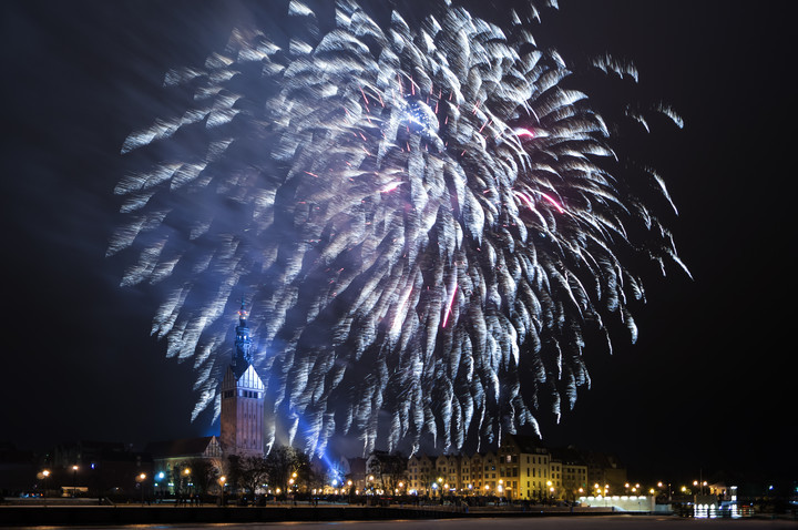 Elbląg, Tak witaliśmy w Elblągu 2016 rok. Zdjęcie z konkursu fotka Miesiąca, autor: BiG Elbląg, Tak witaliśmy w Elblągu 2016 rok. Zdjęcie z konkursu fotka Miesiąca, autor: BiG