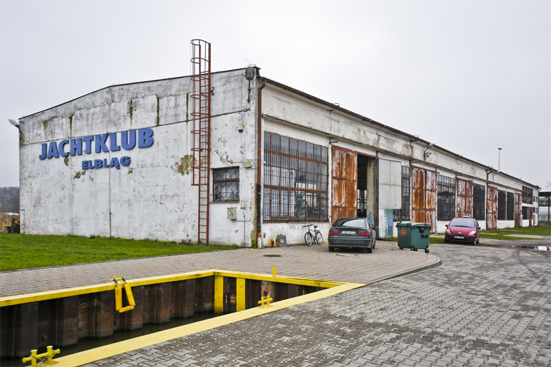 Elbląg, Hangar powstał w 1980 r., wymaga gruntownej przebudowy Elbląg, Hangar powstał w 1980 r., wymaga gruntownej przebudowy