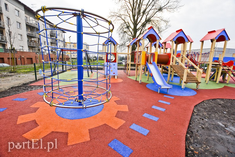 Elbląg, Nowy plac zabaw przy Żyrardowskiej Elbląg, Nowy plac zabaw przy Żyrardowskiej