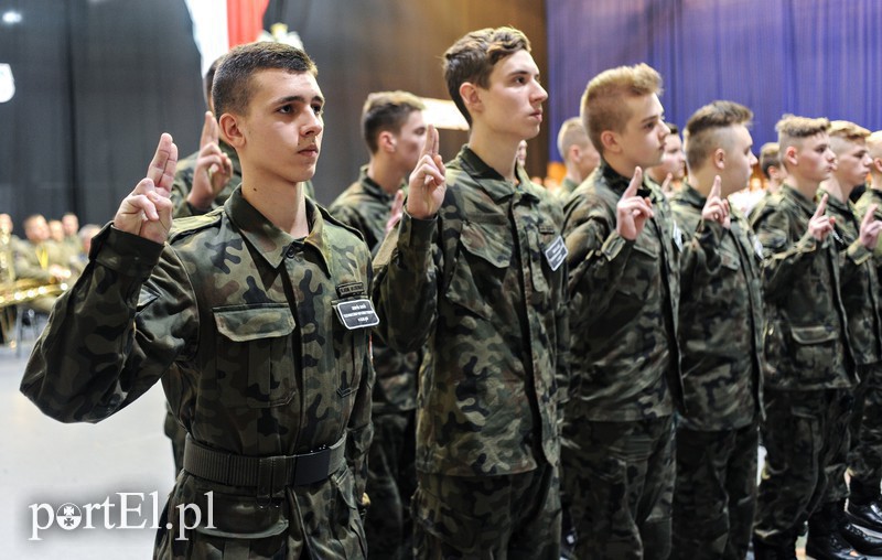 Elbląg, Ślubowanie na wojskową nutę