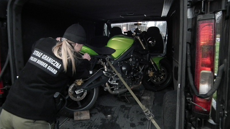Elbląg, Kradziony motocykl marki triumph na granicy Elbląg, Kradziony motocykl marki triumph na granicy