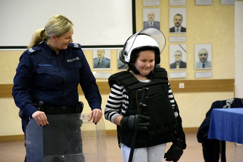 Elbląg, Dzieci odwiedziły elbląską komendę policji