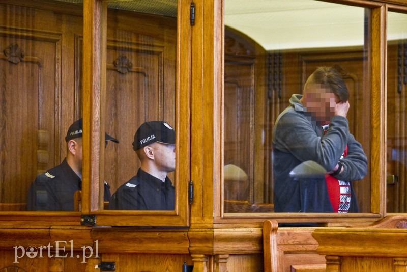 Elbląg, Zbigniew S. twierdzi, że konkubiny nie pobił i przedstawia kolejne, bardziej rozbudowane wersje wydarzeń