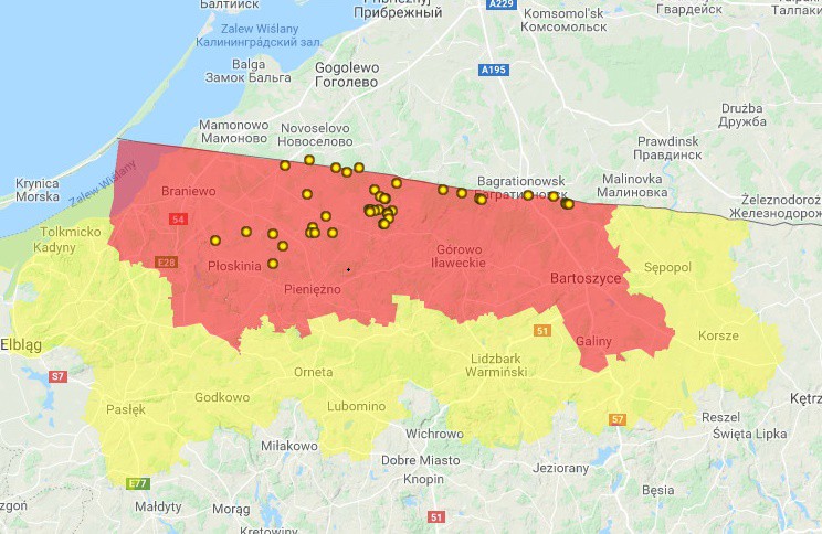Elbląg, Czerwonym kolorem oznaczono obszar ograniczony ASF, żółtym - obszar ochronny. Żółte kropki to przypadki wykrycia ASF (Źródło: Główny Inspektorat Weterynaryjny