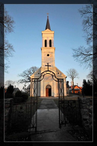 Elbląg, Kościół w Rodowie Elbląg, Kościół w Rodowie