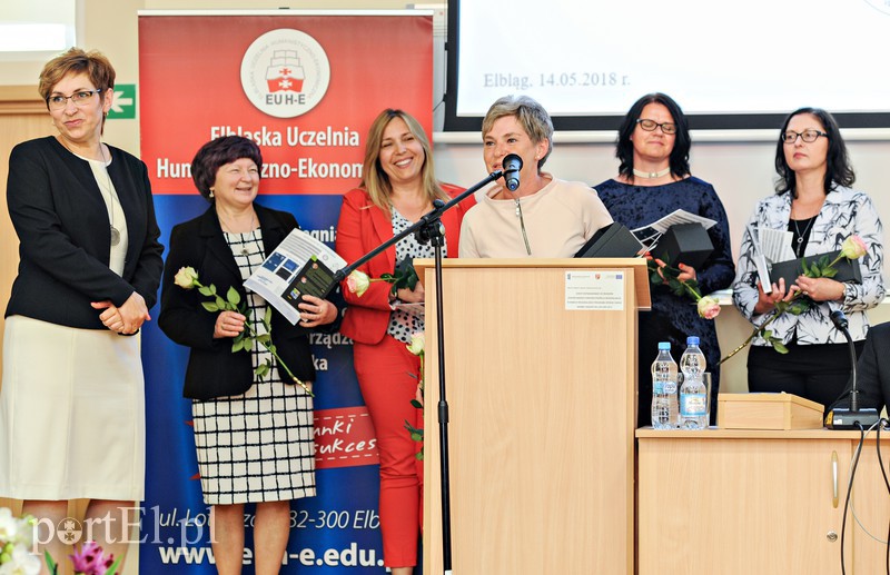 Elbląg, Międzynarodowy Dzień Pielęgniarki i Położnych przypada 12 maja, pielęgniarki obchodziły go dzisiaj Elbląg, Międzynarodowy Dzień Pielęgniarki i Położnych przypada 12 maja, pielęgniarki obchodziły go dzisiaj