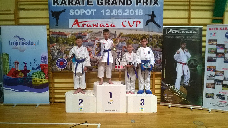 Elbląg, Trzy medale elbląskich karateków