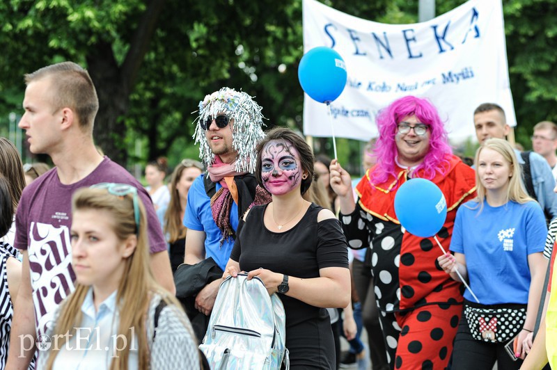 Elbląg, Przebrani studenci przeszli ulicami miasta