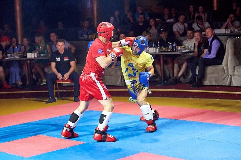 Elbląg, Adrian Durma pokonał mistrza  (kick boxing)