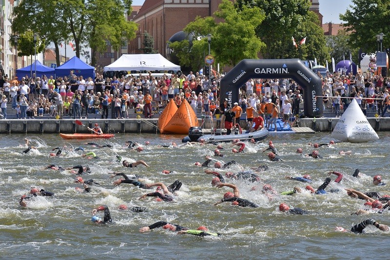 Elbląg, Starówka pełna triathlonistów Elbląg, Starówka pełna triathlonistów