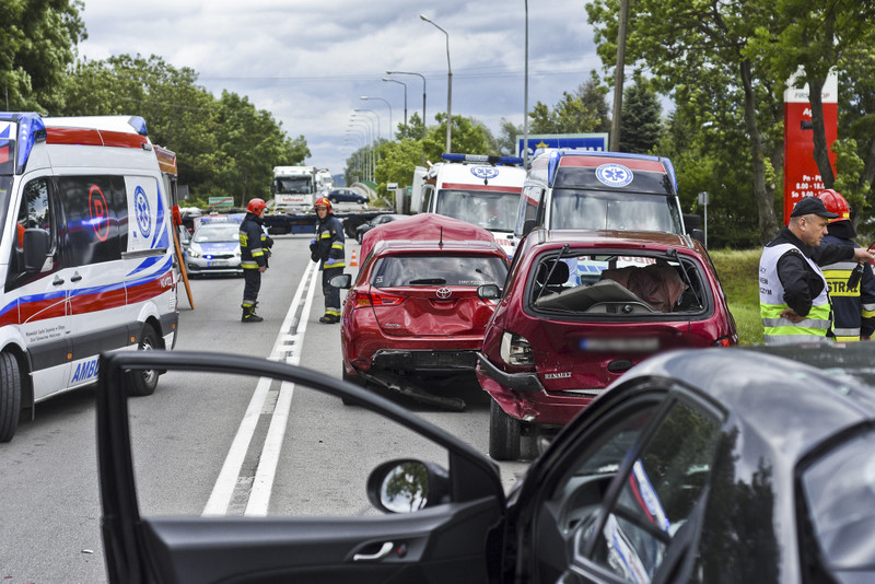 Elbląg, Efekt domina w wypadku. Cztery osoby ranne