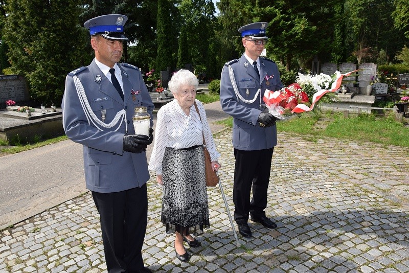 Elbląg, Policjanci pamiętają i dbają o pamięć Elbląg, Policjanci pamiętają i dbają o pamięć