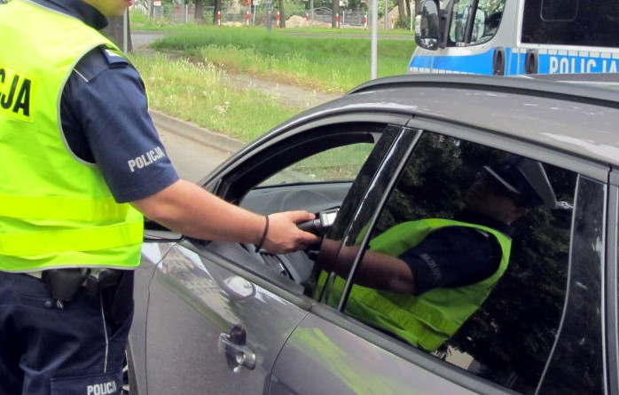 Elbląg, Sprawdzają, czy kierowcy są pod wpływem Elbląg, Sprawdzają, czy kierowcy są pod wpływem
