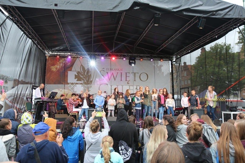 Elbląg, Młodzi elblążanie na scenie