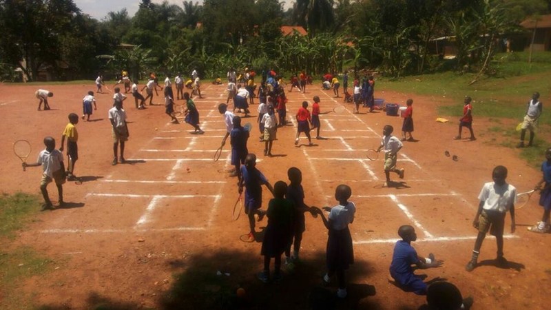 Elbląg, W Ugandzie dzieci mogą liczyć na naukę gry w tenisa