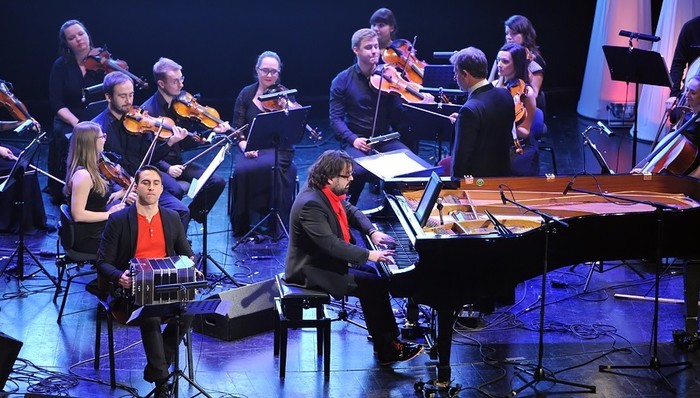 Elbląg, Muzyka dużego ekranu według EOK