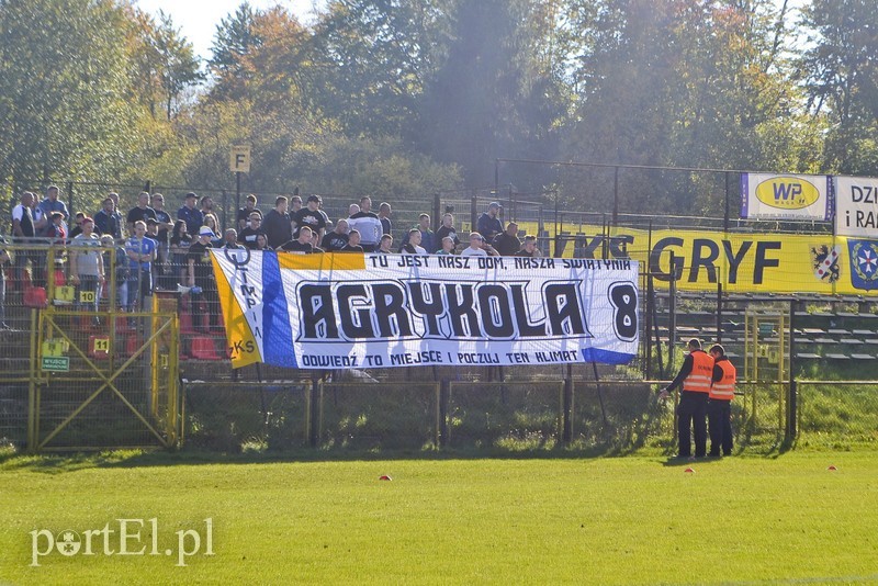 Elbląg, Na mecz do Wejherowa wybrała się spora grupa elbląskich kibiców Elbląg, Na mecz do Wejherowa wybrała się spora grupa elbląskich kibiców