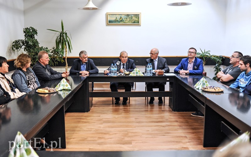 Elbląg, To nie była konferencja prasowa, a spotkanie z załogą Elsin Elbląg, To nie była konferencja prasowa, a spotkanie z załogą Elsin